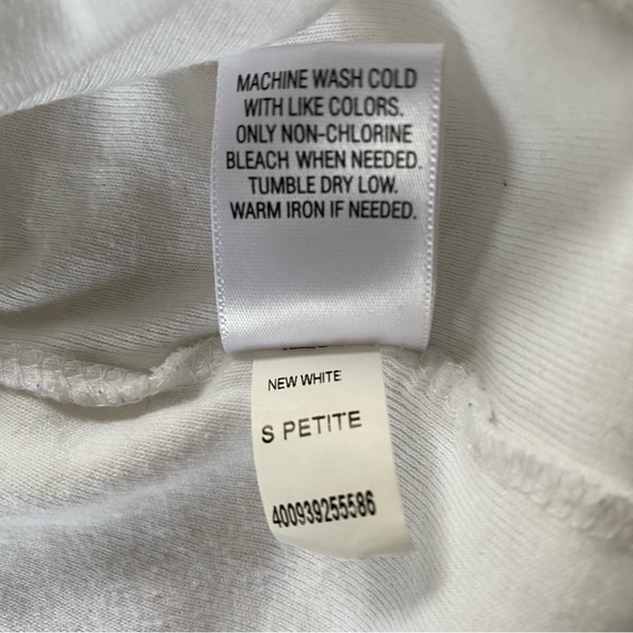 🔹3/$15🔹 White Top - Petite Small - Picture 8 of 10